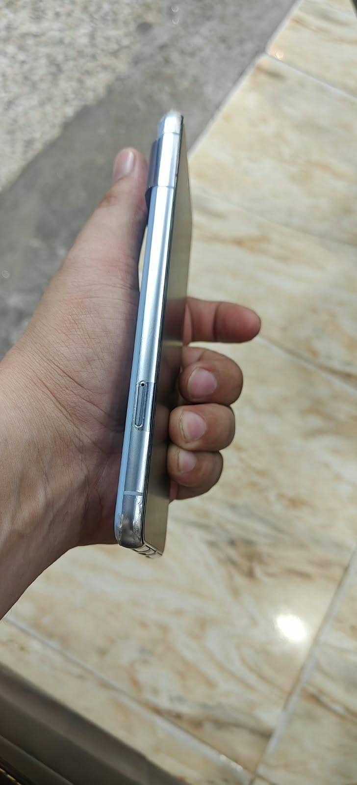 Google Pixel 8 Pro panel damage ha 4