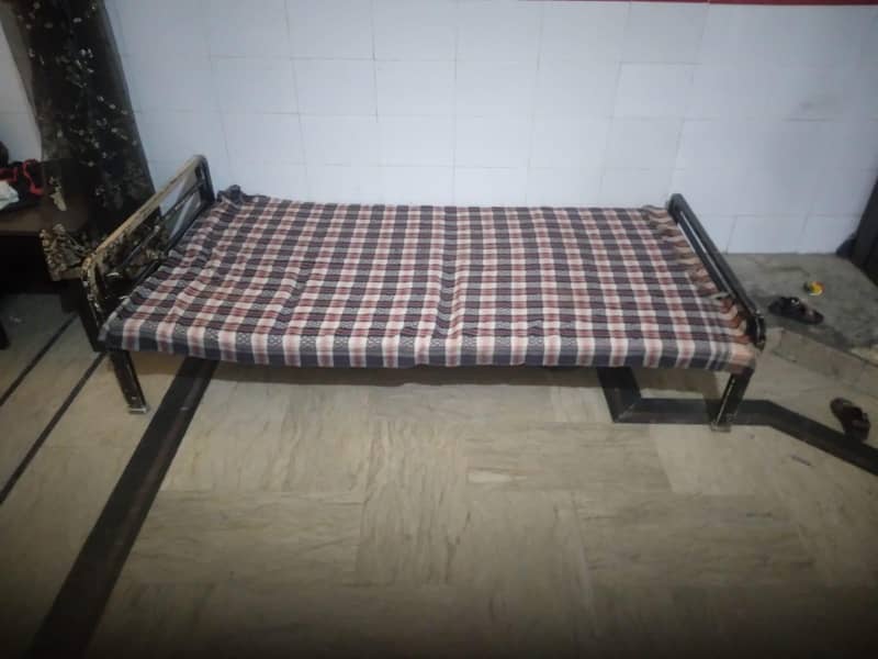 iron bed 3