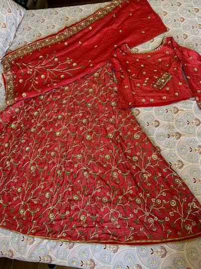 Preloved Clothes for Sale – Different Sizes Available