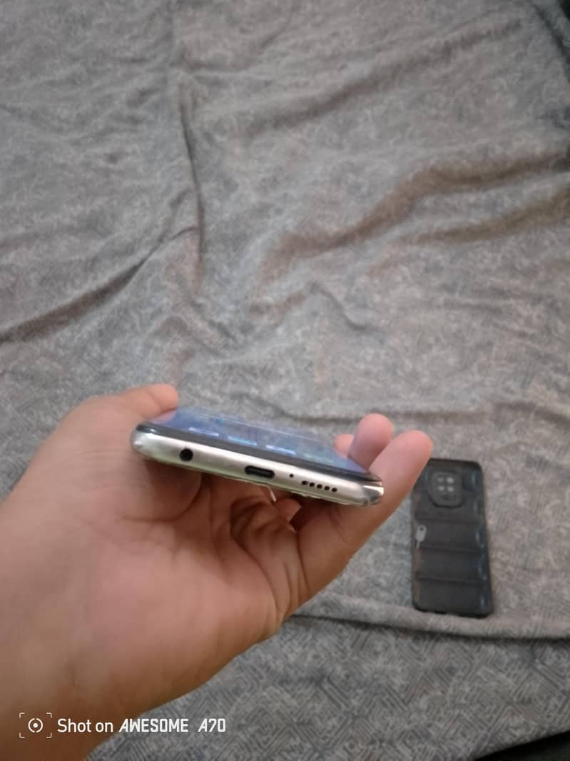 Xiaomi Redmi Note 9S 3