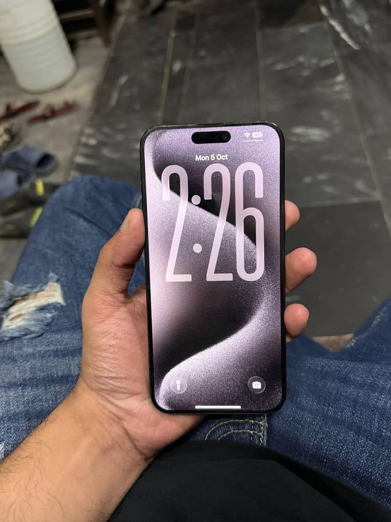 Apple iPhone 15 Pro Max 0