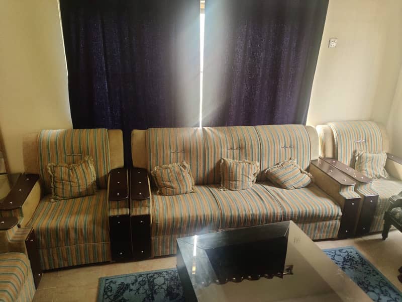 Solid sofa 1