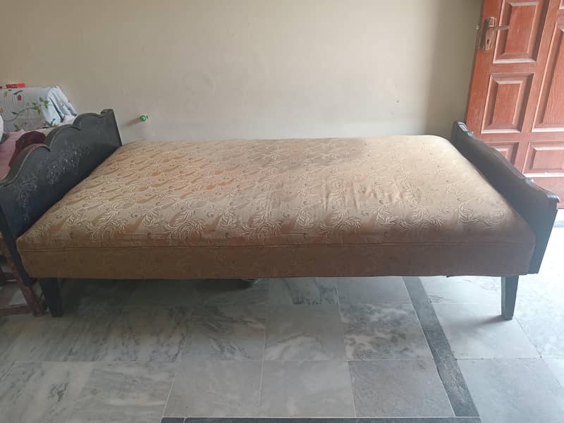 wooden single bed 0