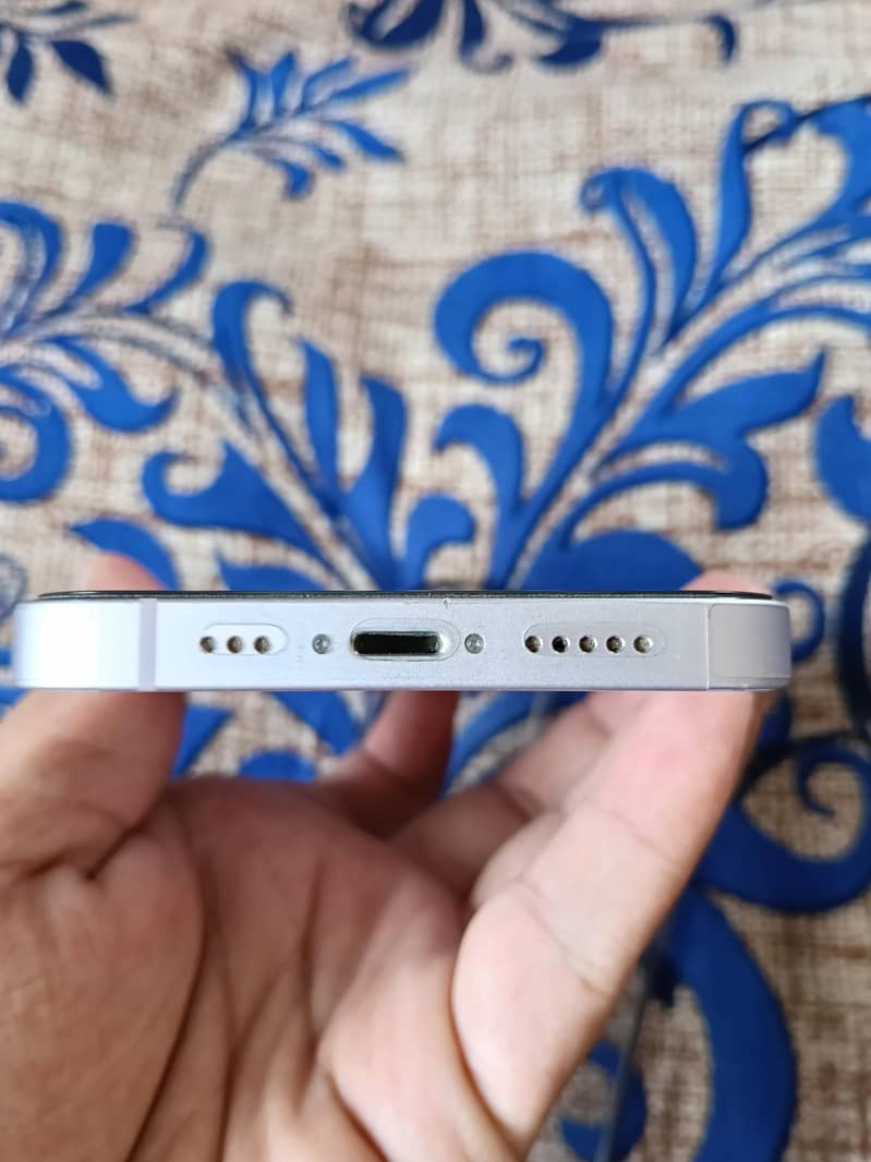 Apple iPhone 14 2