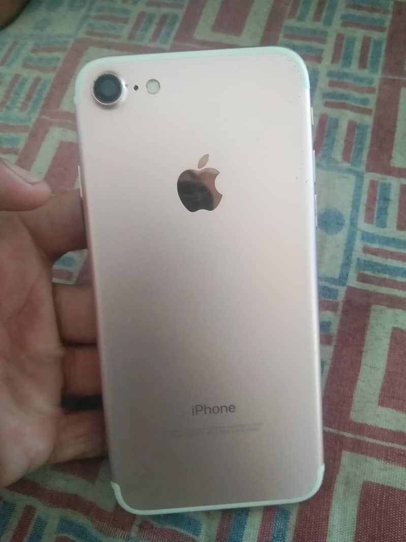 Apple iPhone 7 4
