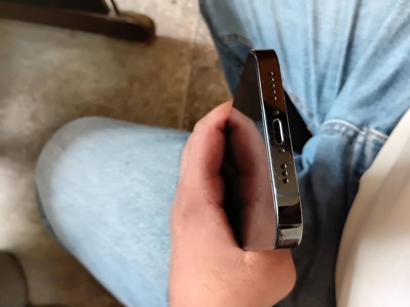 Apple iPhone 14 Pro 4