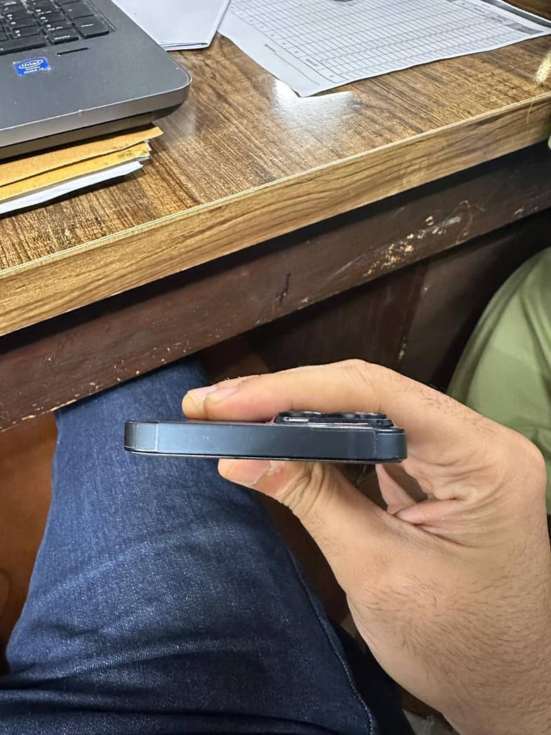 Apple iPhone 14 2
