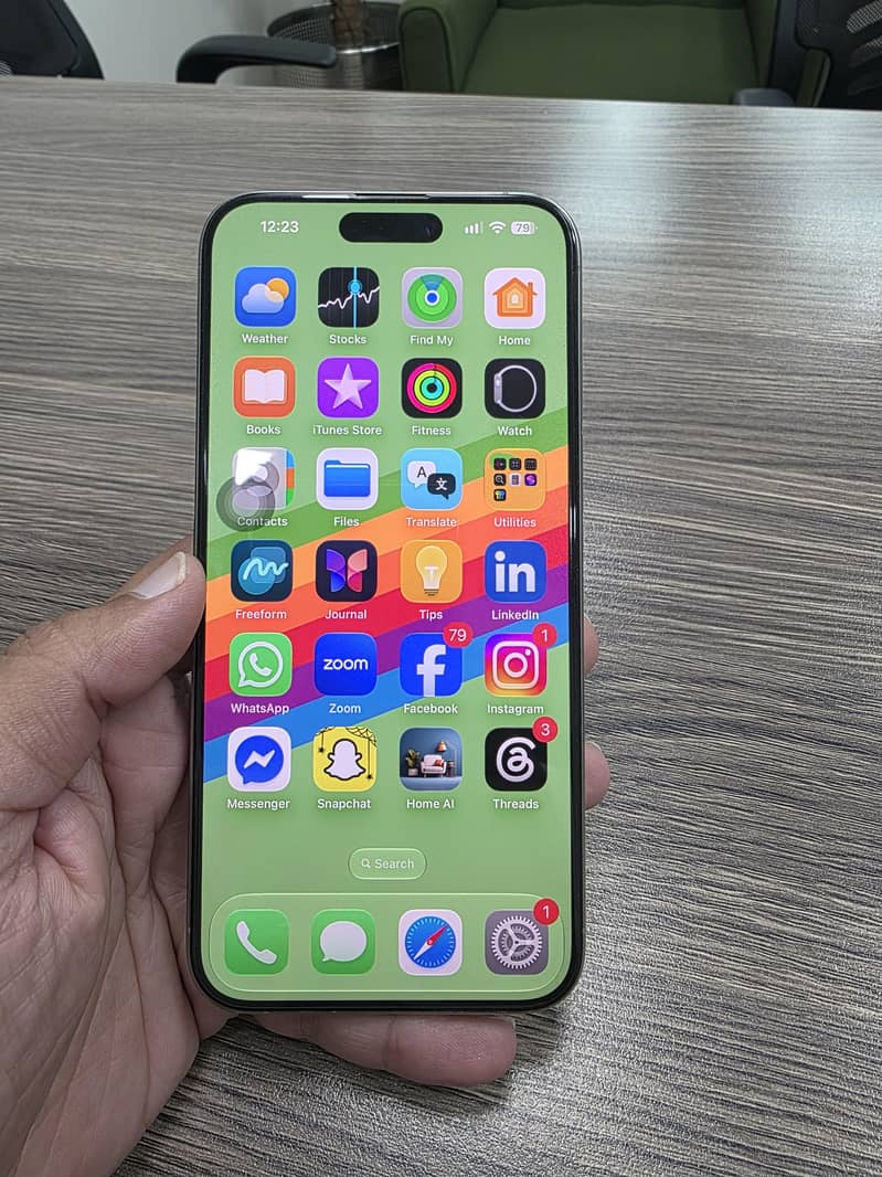 Apple iPhone 15 Pro Max 0