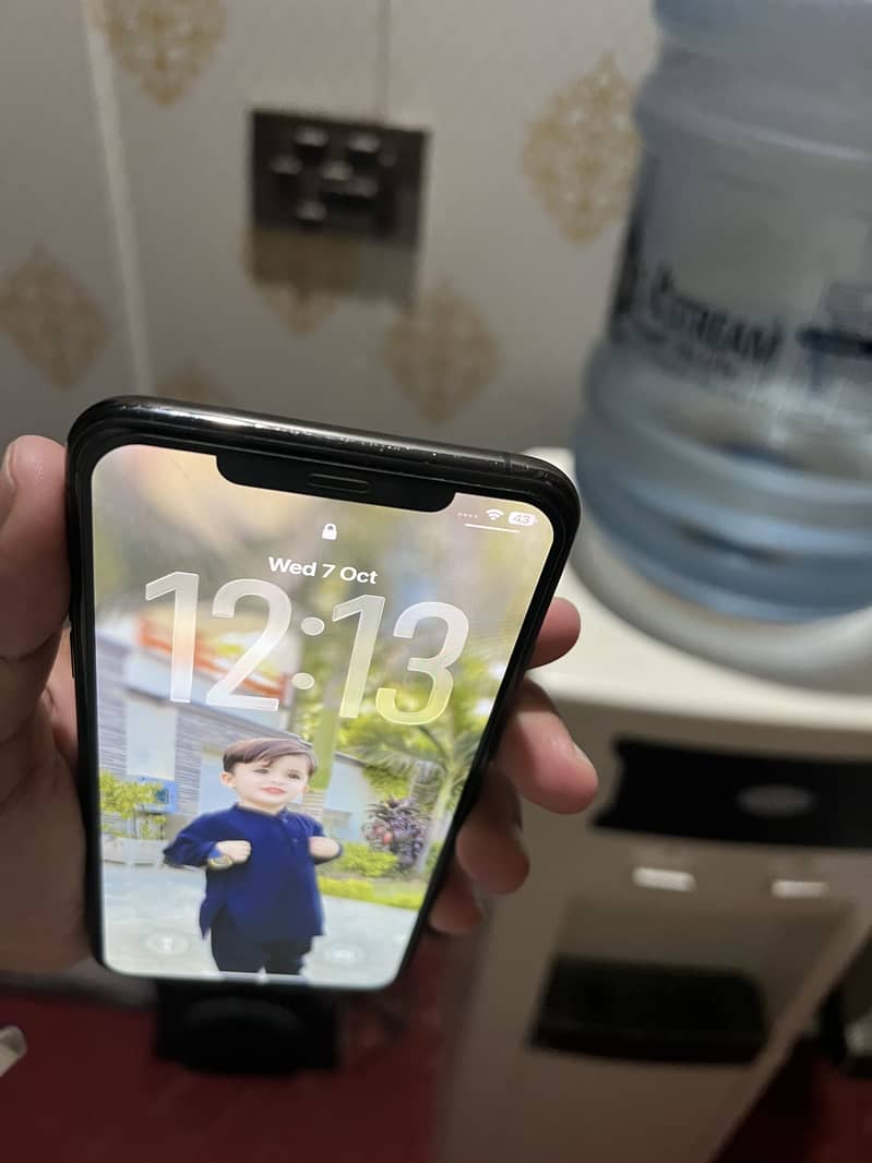 Apple iPhone 11 Pro Max 2