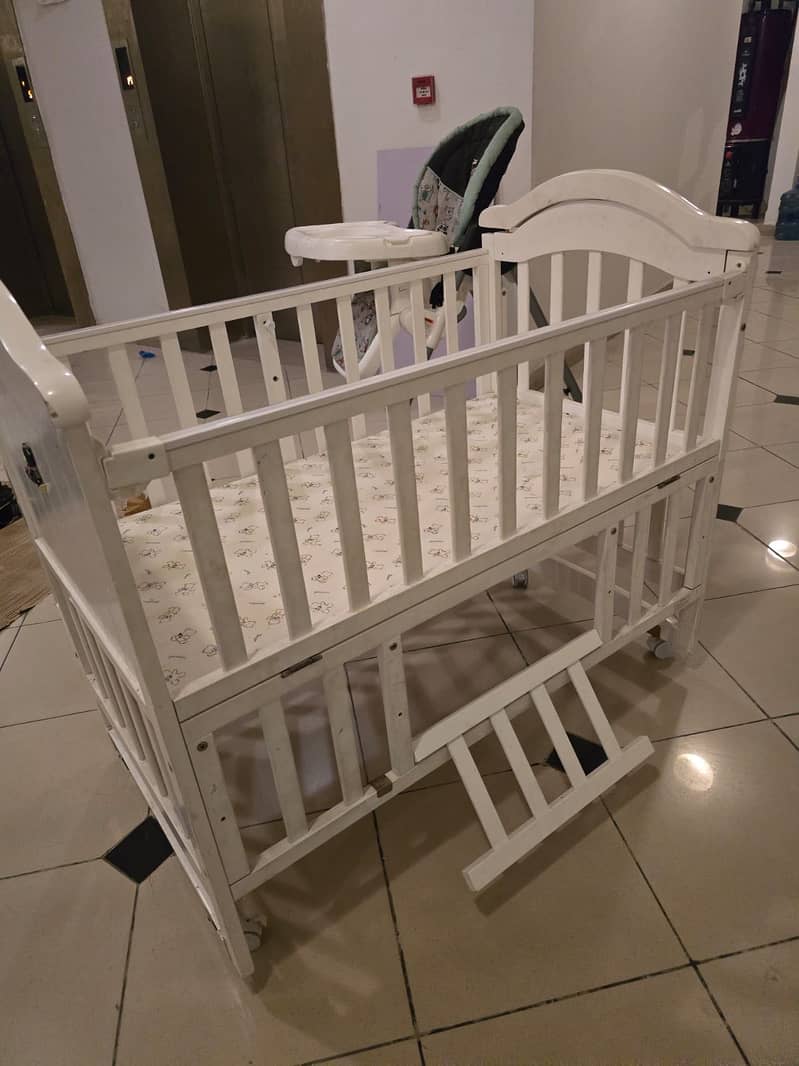 Baby cot 0