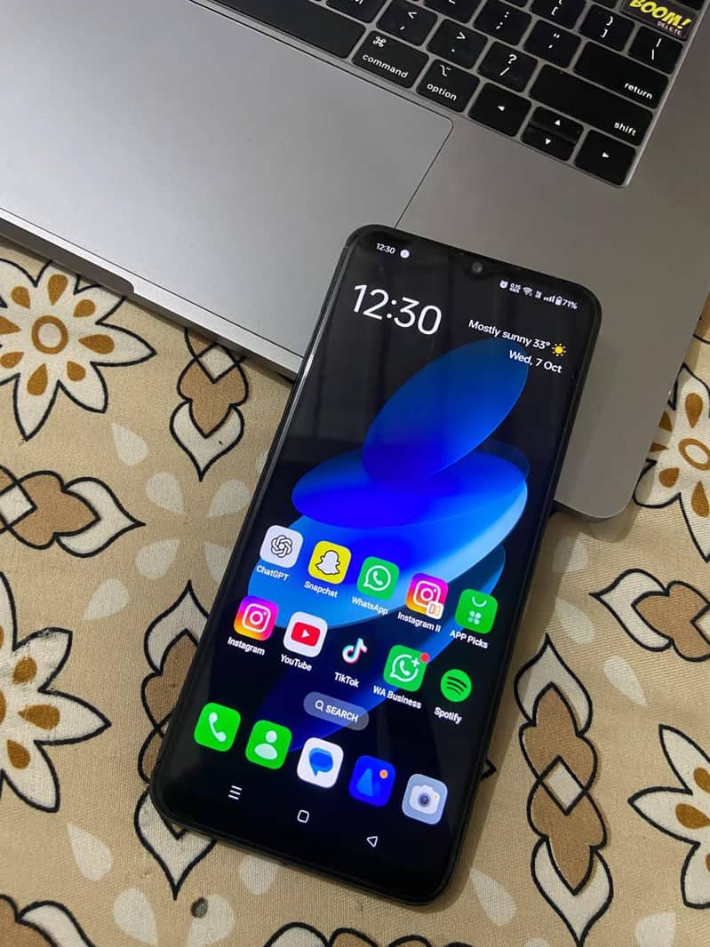 OPPO A77 0