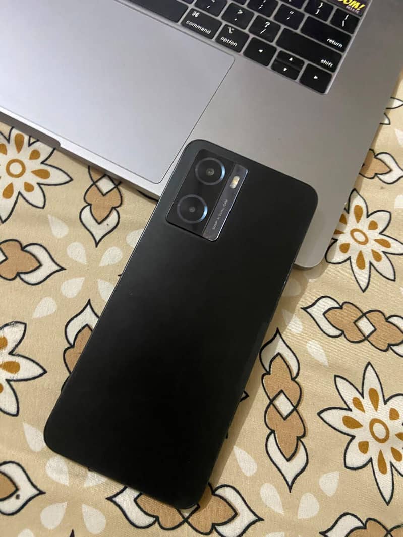 OPPO A77 3