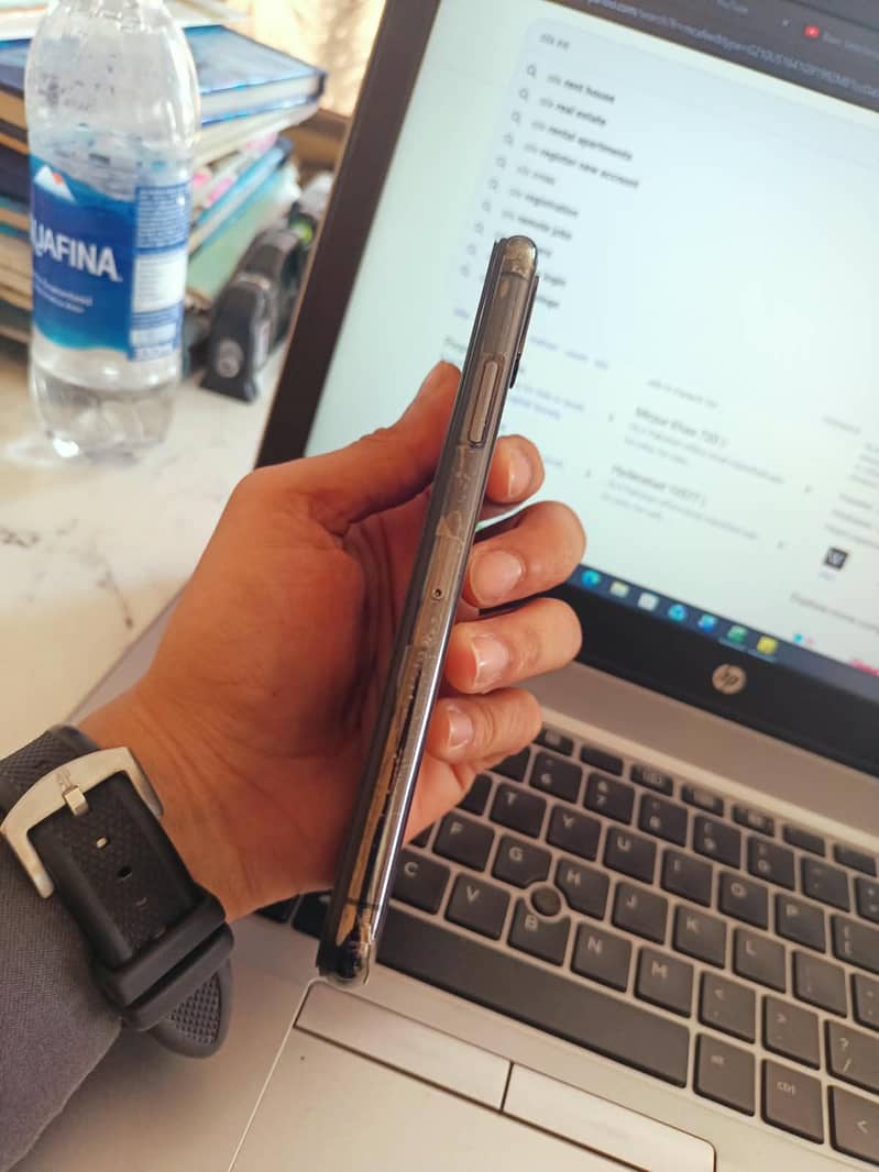 Apple iPhone X 3