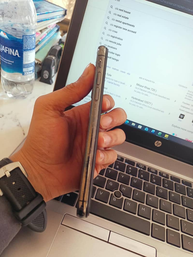 Apple iPhone X 4