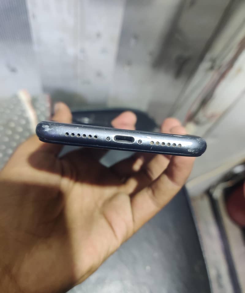 Apple iPhone 11 1