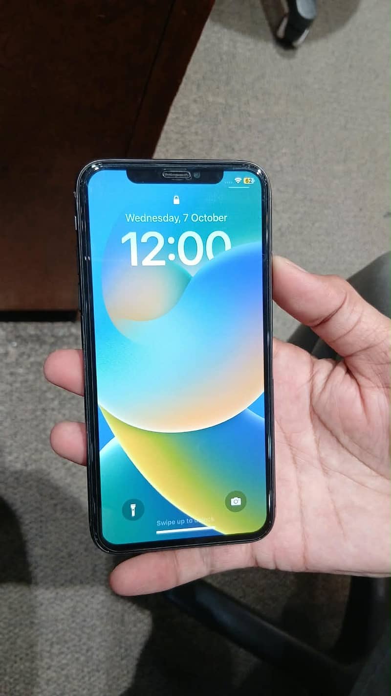Apple iPhone X 3