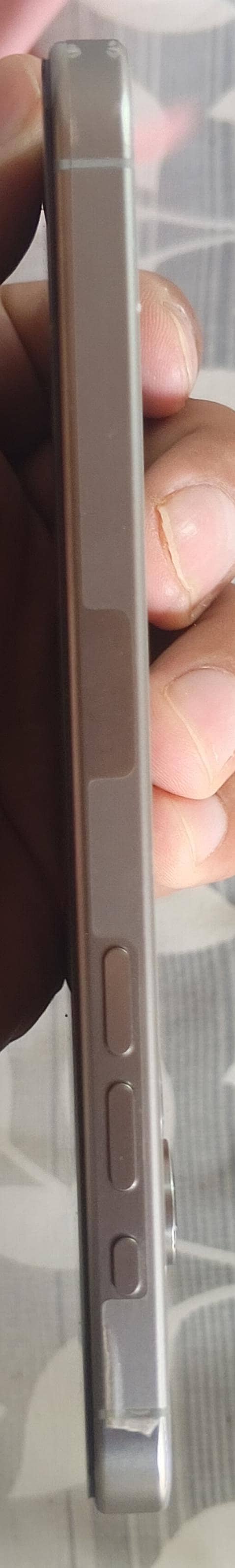 Apple iPhone 15 Pro Max 3