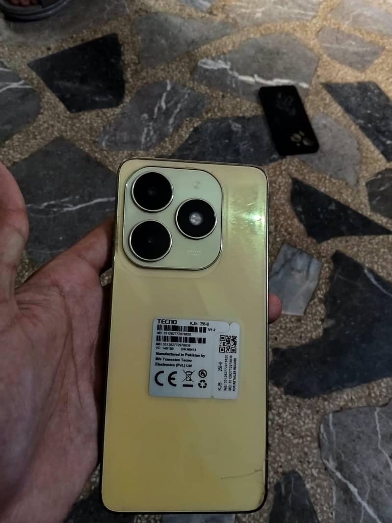Tecno Spark 20 0