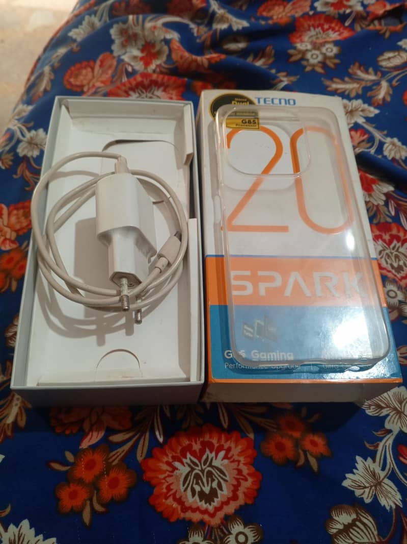 Tecno Spark 20 5