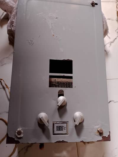 Gas Geyser for Sale – Front Glass Toota Hua