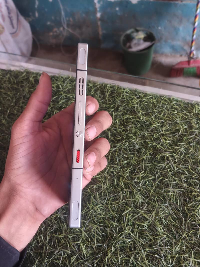 Red majic 9 pro 4
