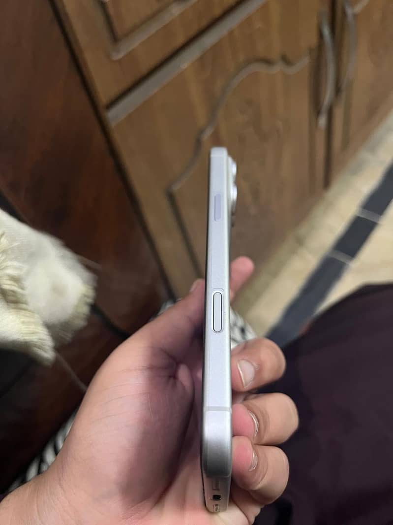 Apple iPhone 17 Pro Max 1