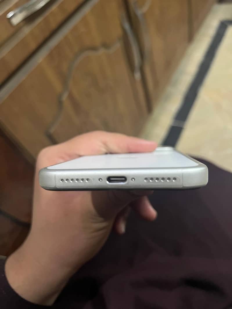 Apple iPhone 17 Pro Max 3