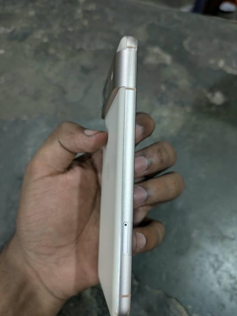 Google Pixel 8 3