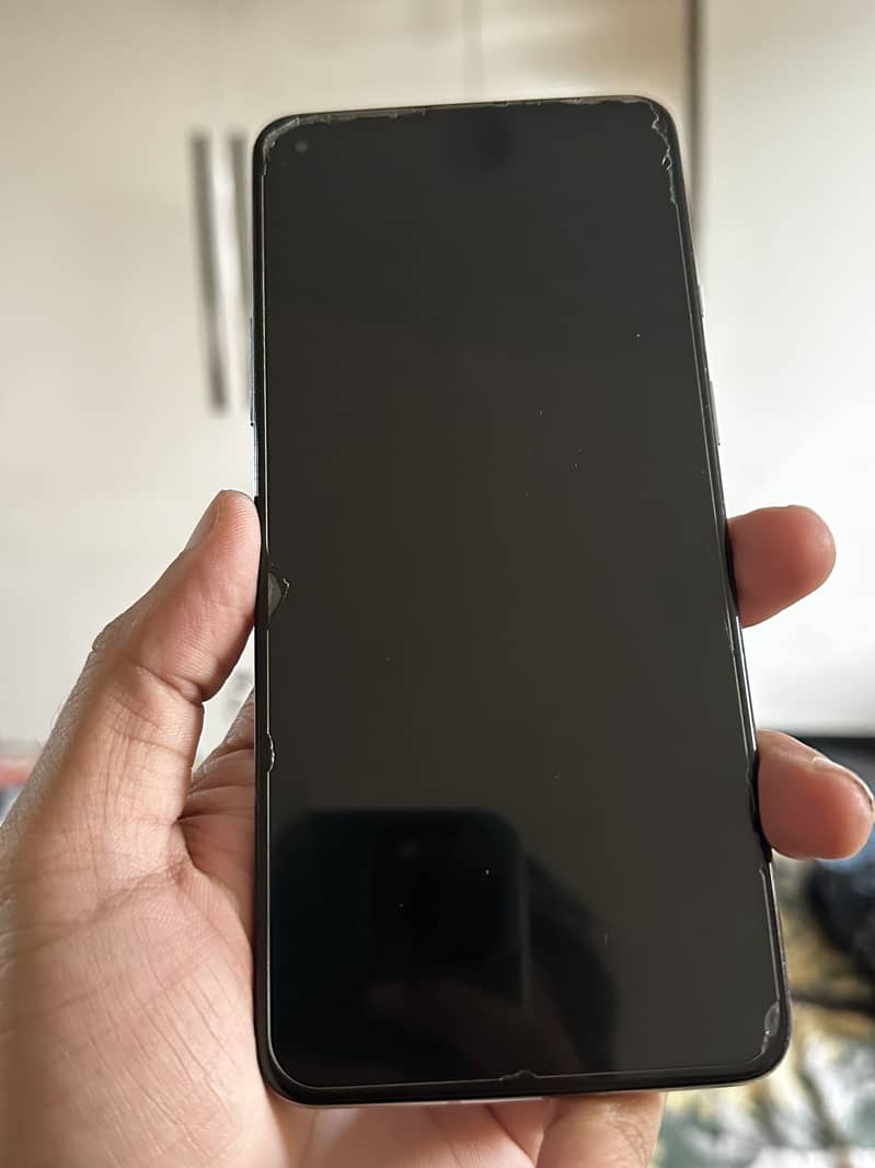 One Plus 8T (Global Version) 1