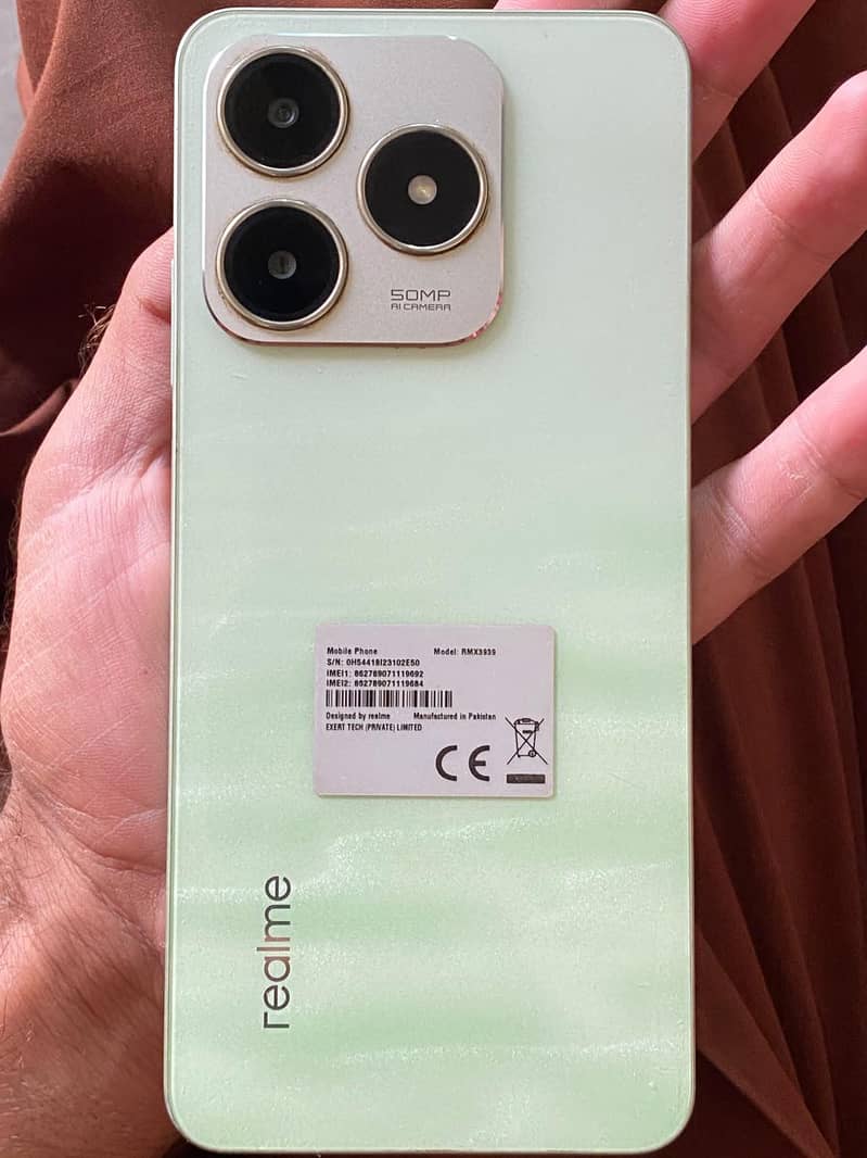 Realme C63 0