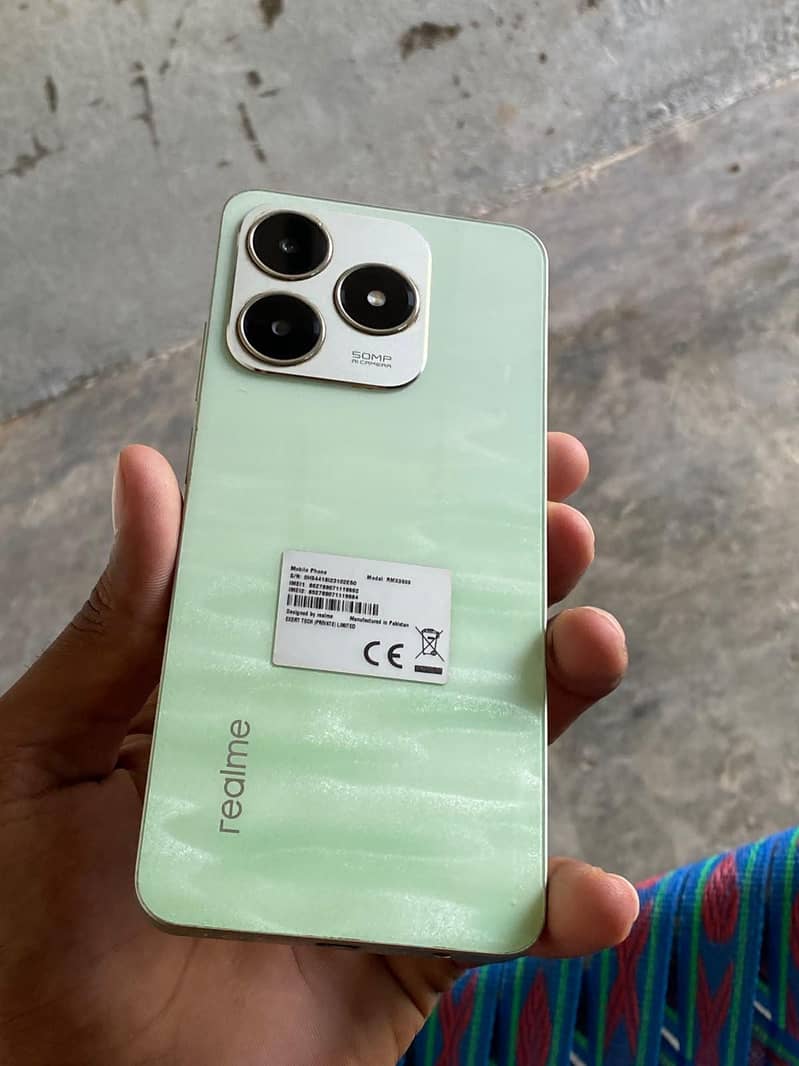Realme C63 3