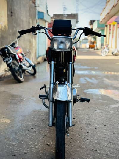CD 70 bike