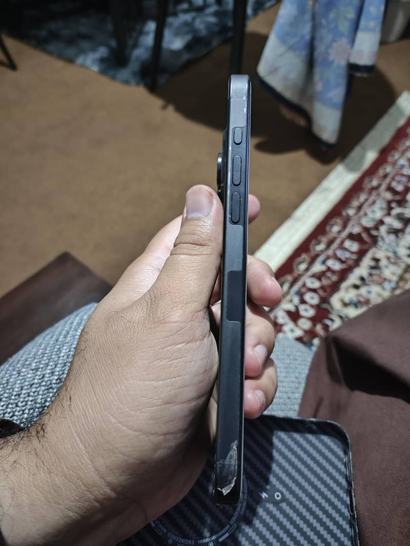 iphone 15 Pro Max 5