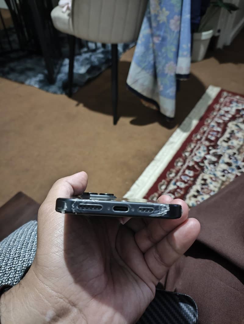 iphone 15 Pro Max 6