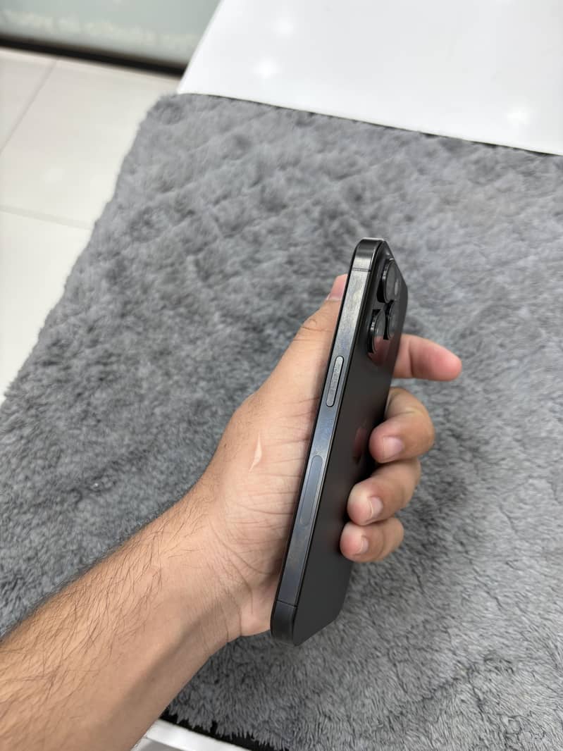Apple iPhone 15 Pro 5