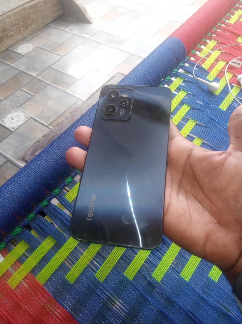 Realme C35 1