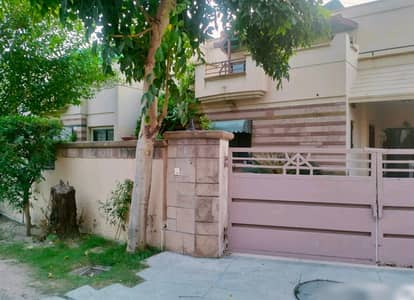 Prominently-Located House Available In Eden Defence Villas For sale