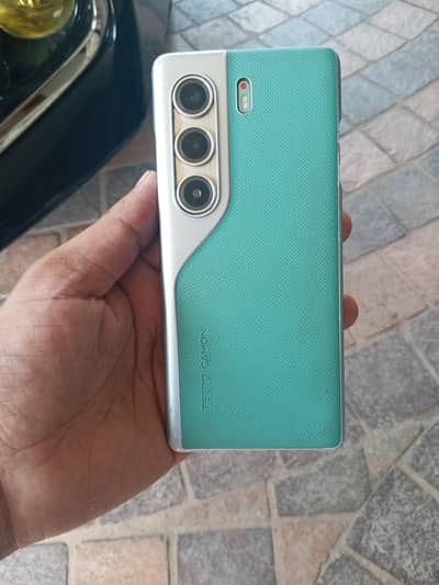 Tecno CAMON 40 Pro