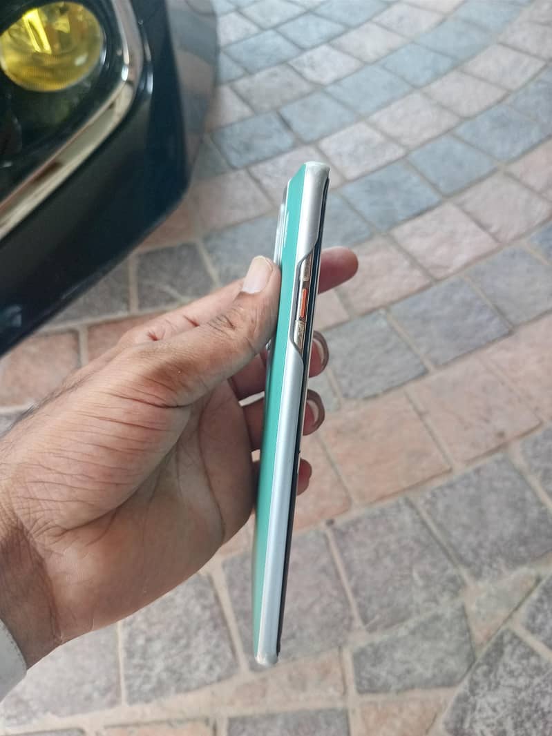 Tecno CAMON 40 Pro 3