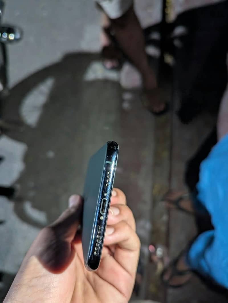 Apple iPhone 11 Pro Max 1