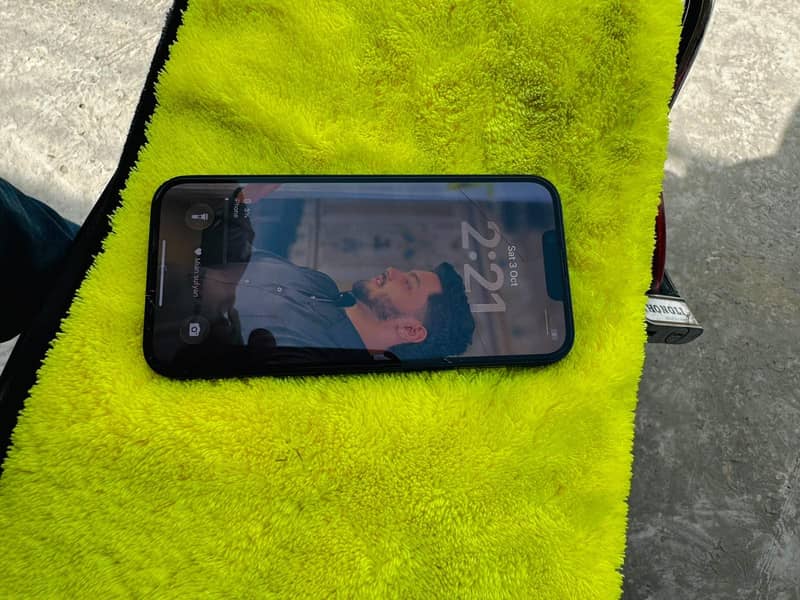 Apple iPhone 13 1