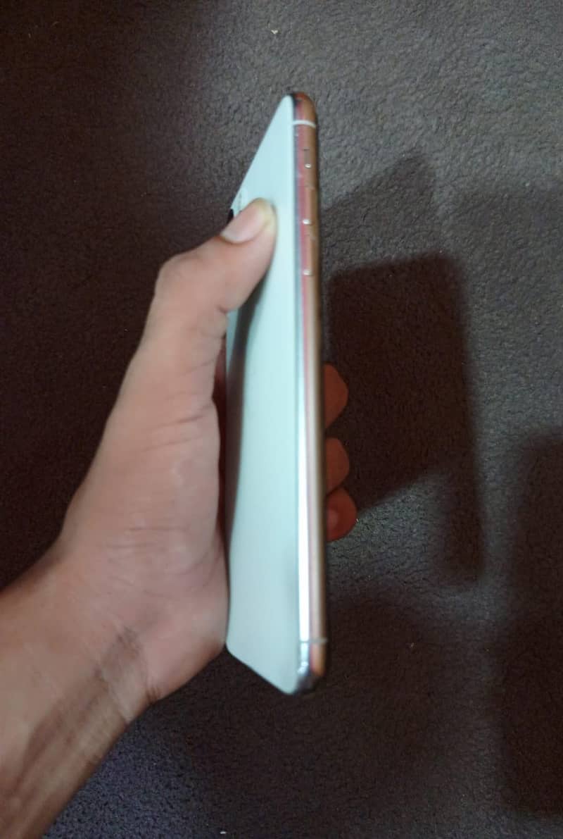 Apple iPhone 11 Pro Max 3