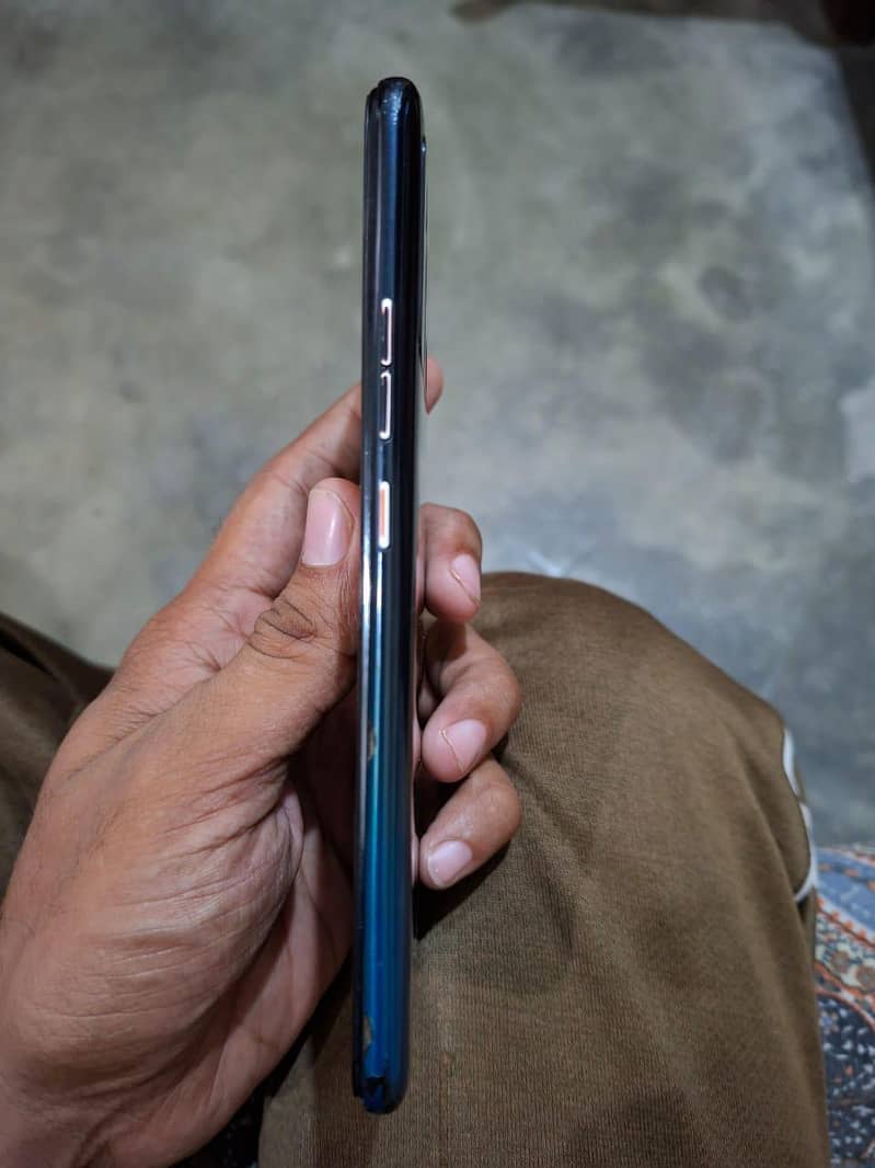 Tecno Spark 5 Pro 4