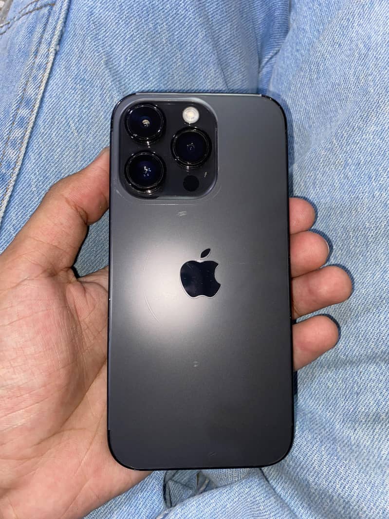 Apple iPhone 14 Pro 1