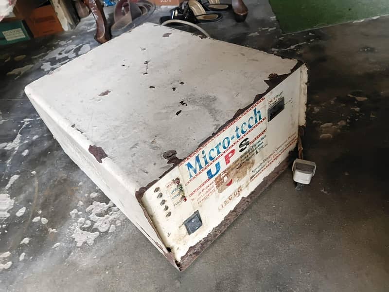 Micro-tech Automatic 12V UPS 2