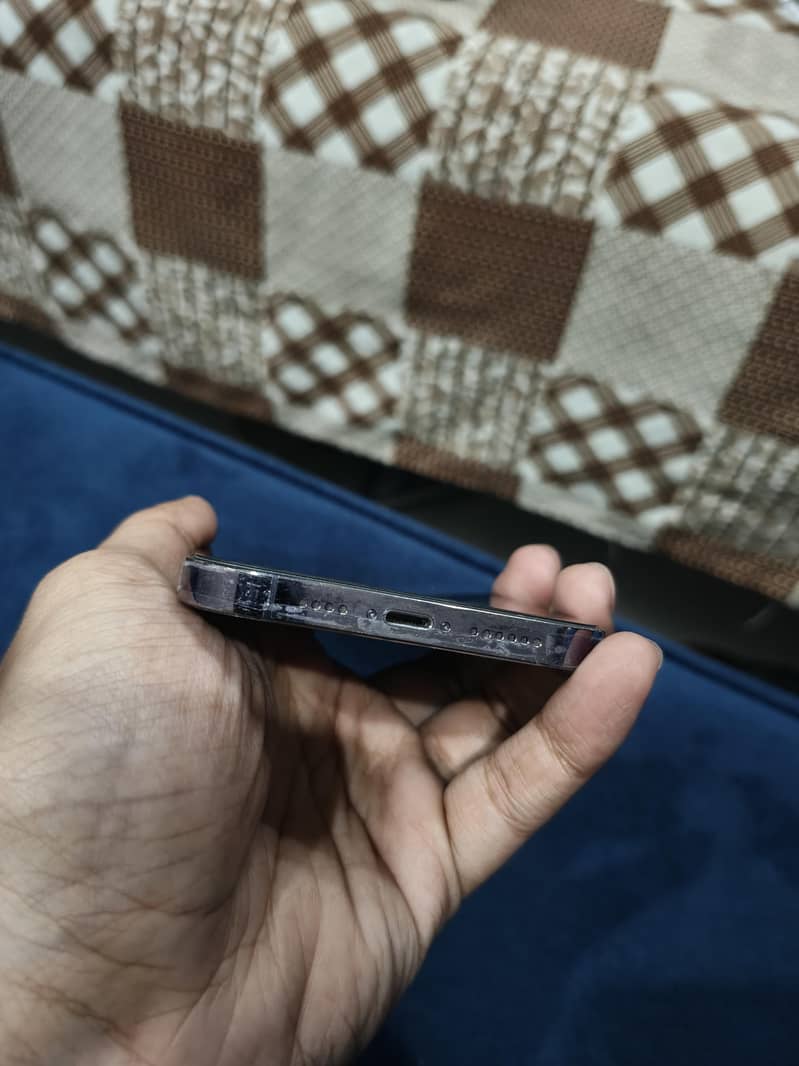 Apple iPhone 14 Pro Max 4