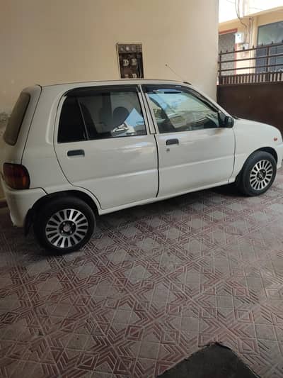 Daihatsu Cuore 2002