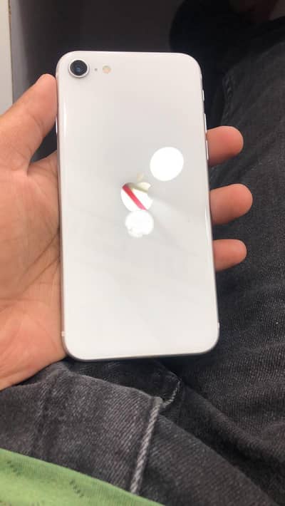 Apple iPhone SE