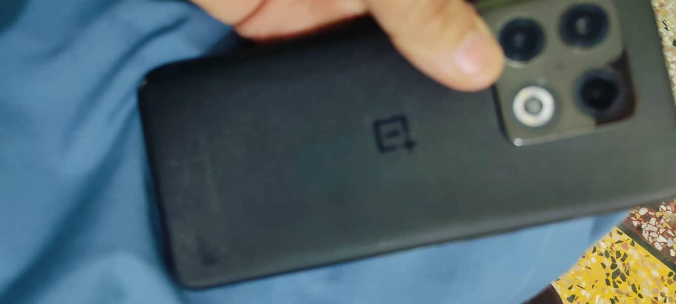 ONE PLUS 10 PRO 8