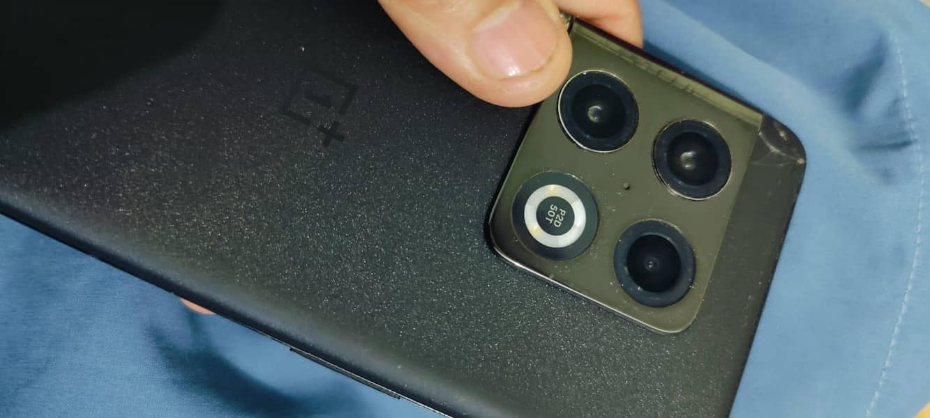 ONE PLUS 10 PRO 12